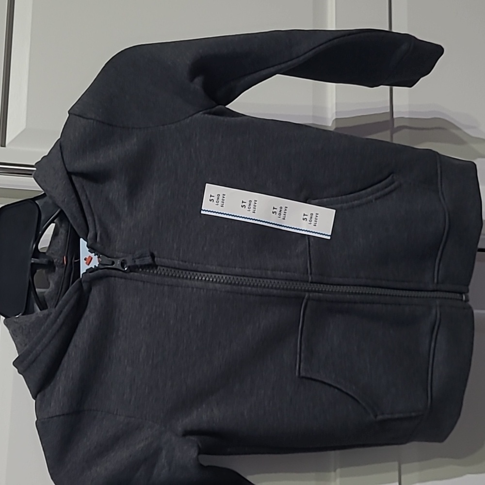 CAT AND JACK GRAY LONG SLEEVE BOYS FLEECE ZIPPER UP HOODIE WITH 2 POCKETS NEW 5T - Picture 3 of 5